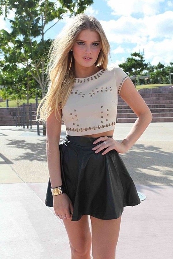 mini skirt and crop top outfit