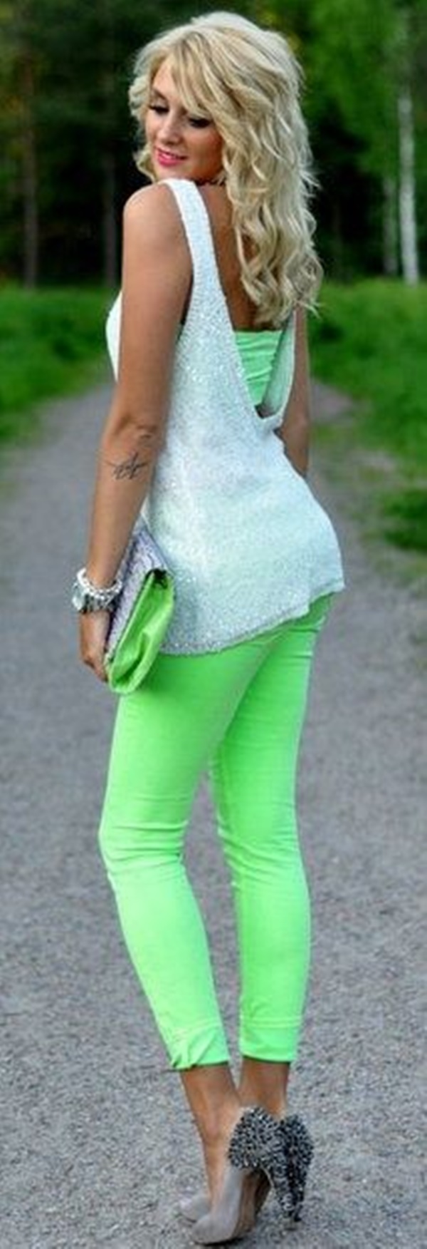 outfits with neon green shoes