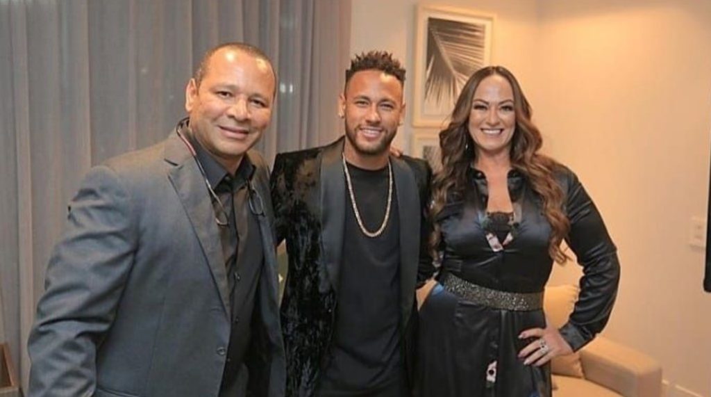 Neymar Jr and his parents